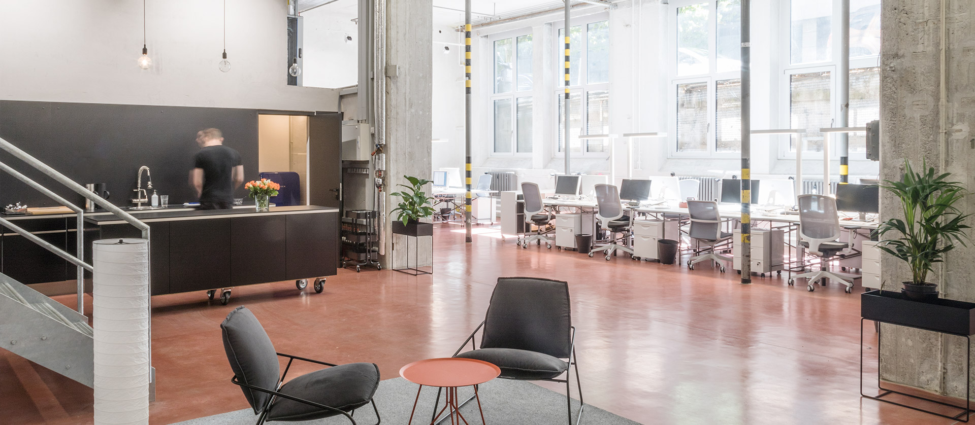 contact-inquire-about-a-project-at-design-hoch-drei